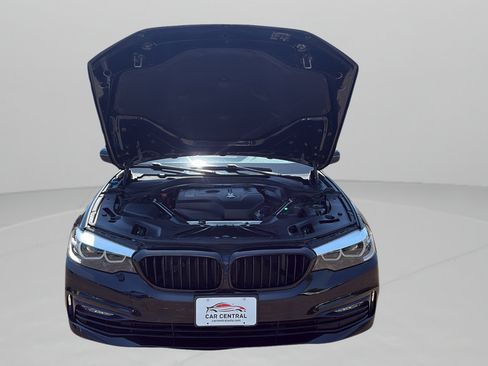 Used 2018 BMW 530i xDrive AWD/4WD image 26