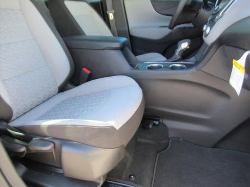 Used 2024 Chevrolet Equinox LS w/ Driver Confidence II Package image 9