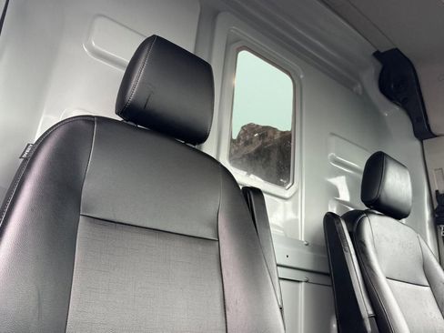 Used 2023 Ford Transit 250 Medium Roof w/ Exterior Upgrade Package image 18
