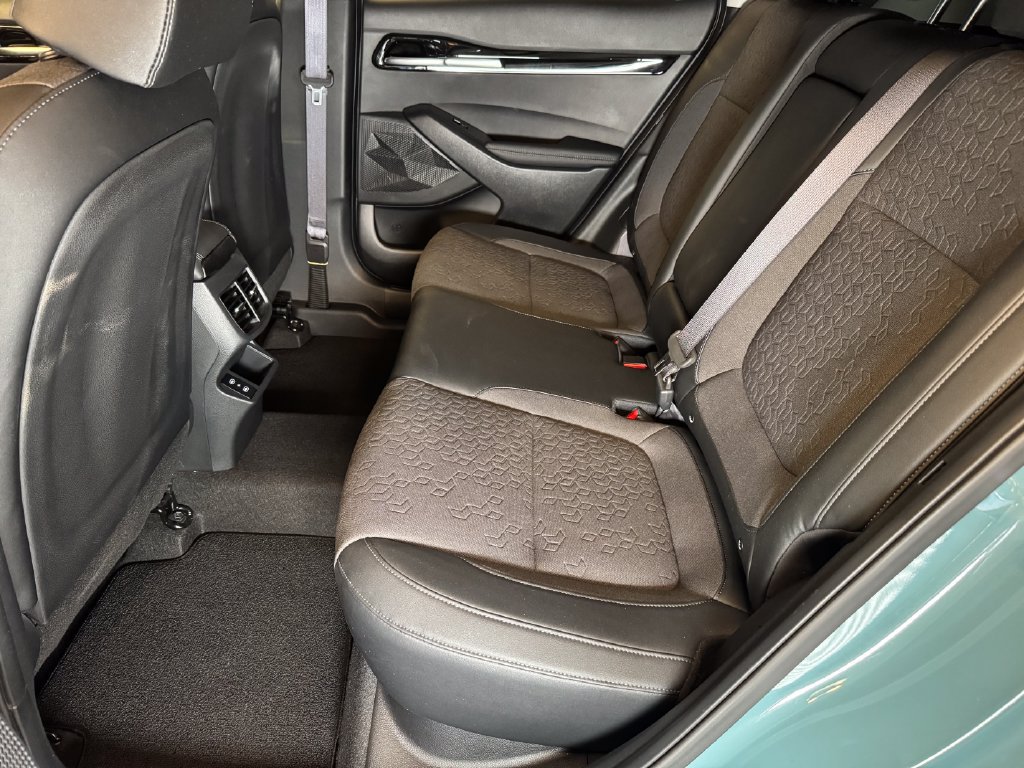 Used 2025 Kia Seltos S AWD/4WD image 20