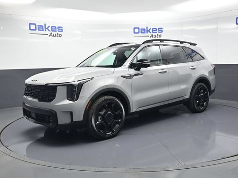 Certified 2026 Kia Sorento SX AWD/4WD image 3