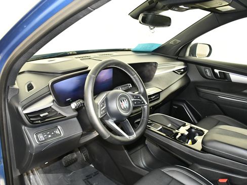 Used 2025 Buick Enclave Preferred image 36