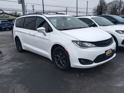 Used 2018 Chrysler Pacifica Limited
