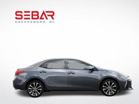 Used 2018 Toyota Corolla SE w/ SE Premium Package FWD image 7
