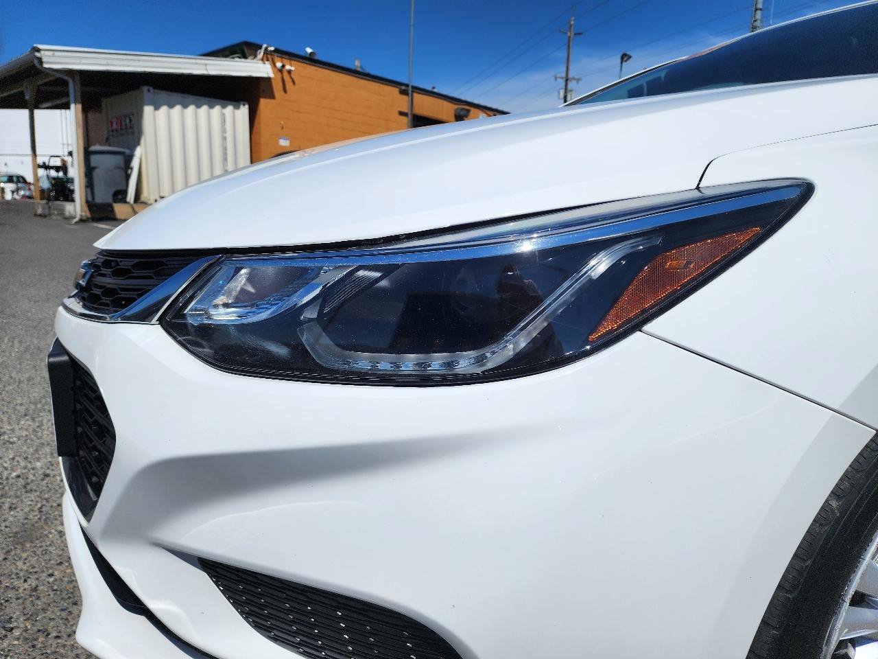 Used 2017 Chevrolet Cruze LT FWD image 31