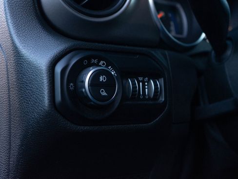 Used 2021 Jeep Gladiator Sport image 20