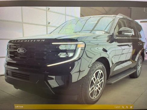 Used 2025 Ford Expedition Active image 3