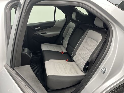Used 2018 Chevrolet Equinox LS image 9