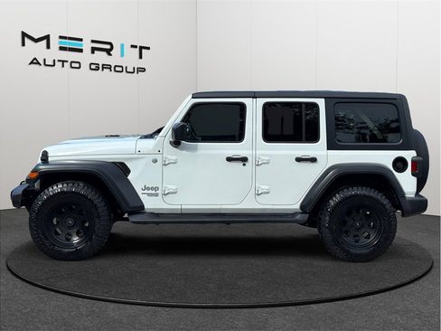 Used 2018 Jeep Wrangler Unlimited Sport S AWD/4WD image 5