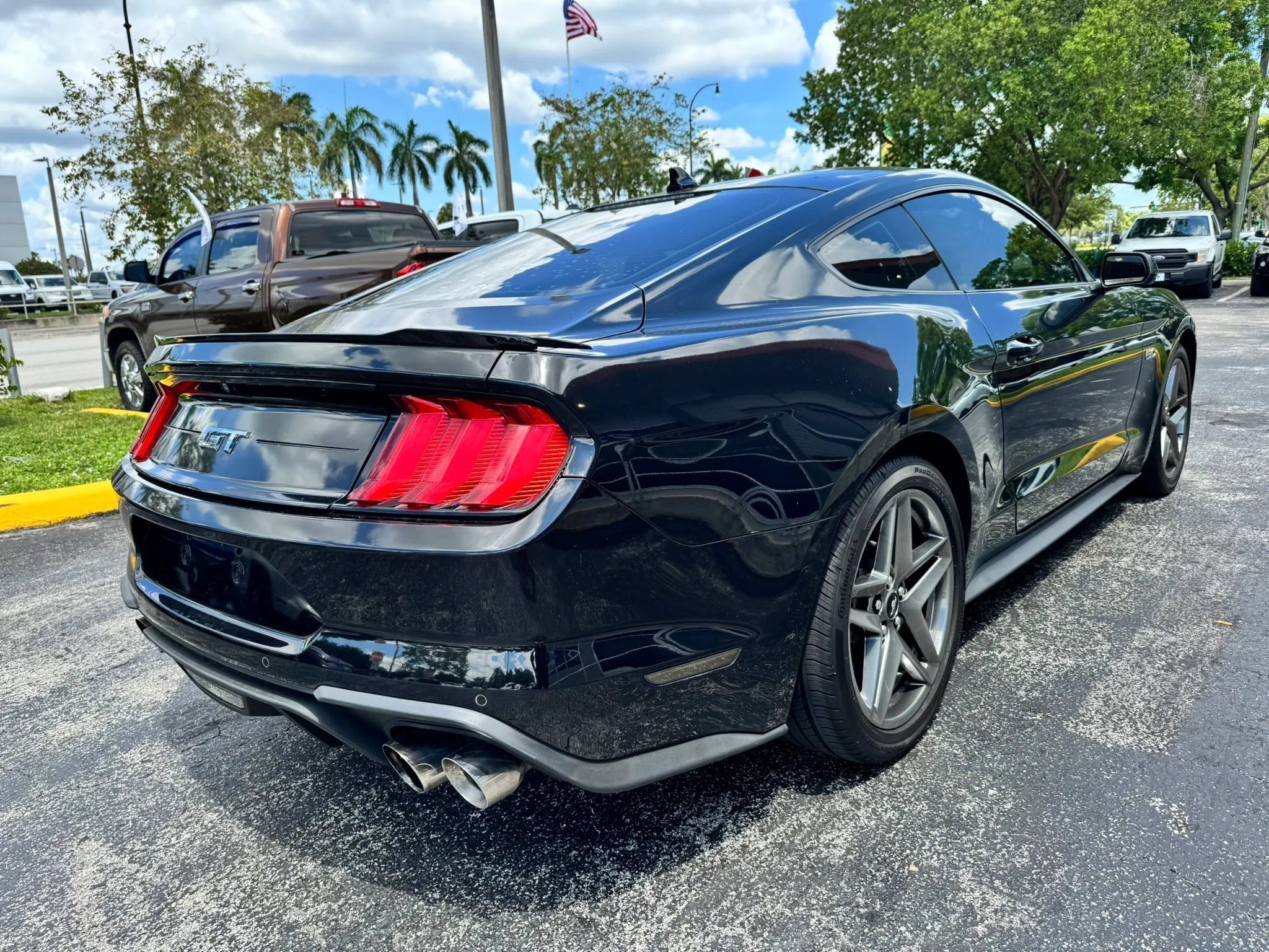 Used 2021 Ford Mustang GT RWD image 5
