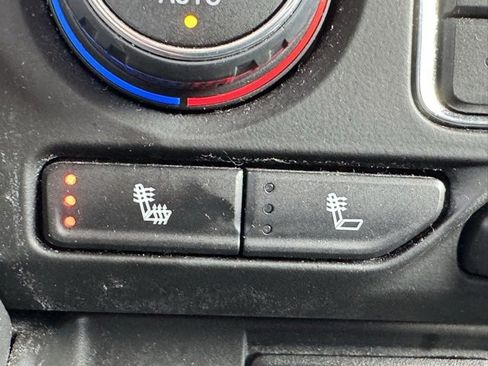 Used 2024 Chevrolet Suburban LT w/ LT Signature Plus Package image 35