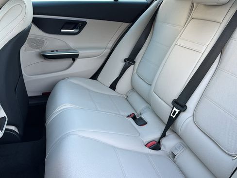Certified 2025 Mercedes-Benz C 300 4MATIC Sedan image 43