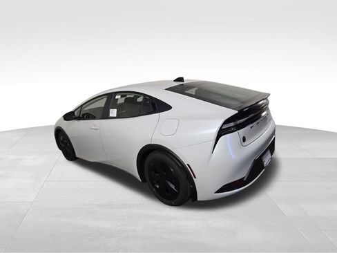 Used 2026 Toyota Prius Plug-In Hybrid image 10