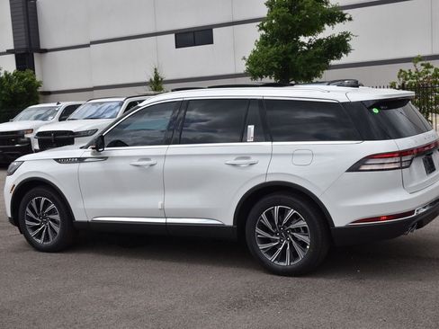 New 2026 Lincoln Aviator 2WD image 10