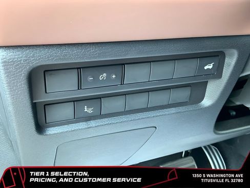 Used 2025 Mitsubishi Outlander SEL FWD image 36