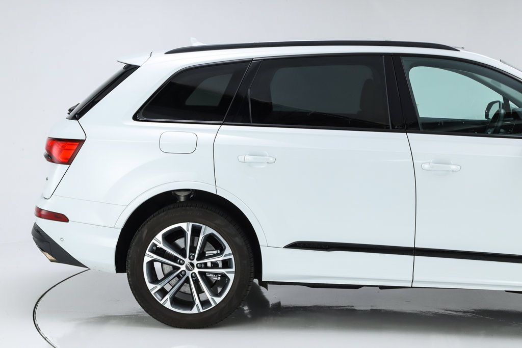 Used 2026 Audi Q7 3.0T Premium AWD/4WD image 14