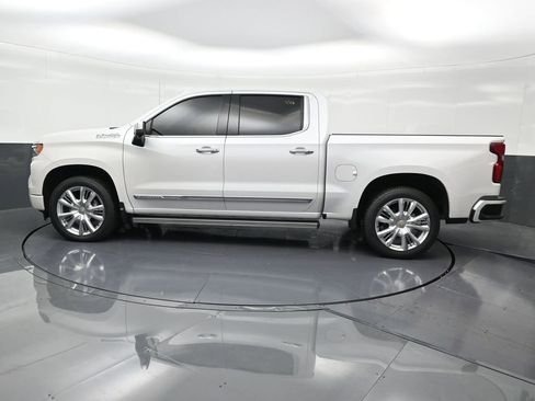 Used 2023 Chevrolet Silverado 1500 High Country w/ High Country Premium Package image 2