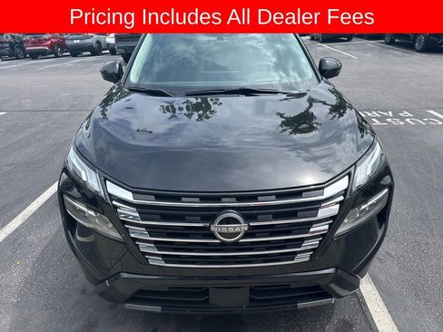 Certified 2024 Nissan Rogue Platinum w/ Platinum Premium Package AWD/4WD image 2