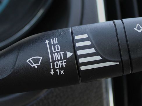 Used 2018 Chevrolet Cruze LS image 21