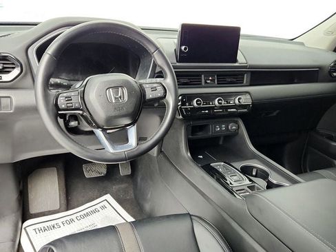 Used 2023 Honda Pilot Touring image 13