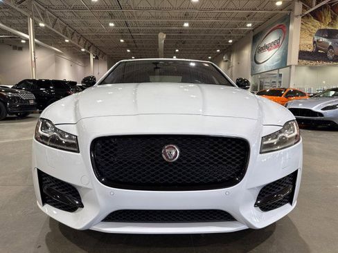 Used 2016 Jaguar XF R-Sport image 29