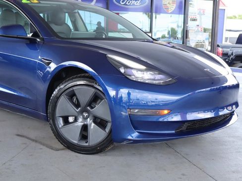 Used 2023 Tesla Model 3 Standard Range RWD image 2