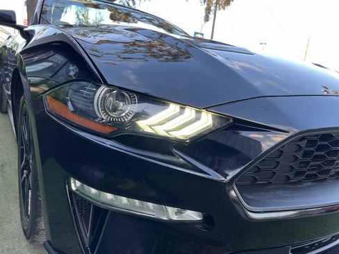 Used 2020 Ford Mustang Premium image 13