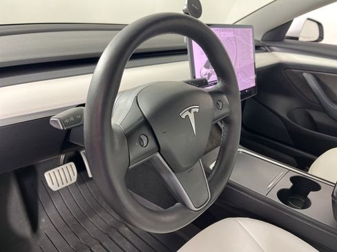Used 2021 Tesla Model 3 Performance image 25