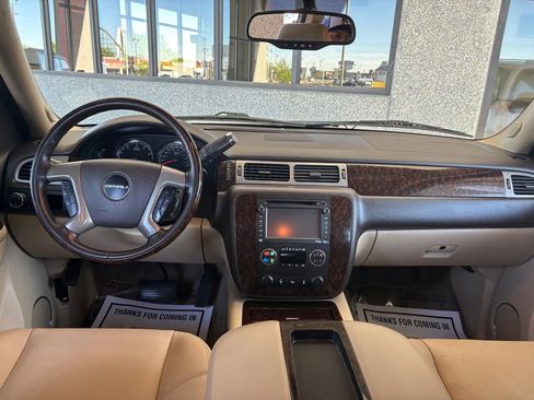 Used 2013 GMC Yukon XL Denali AWD/4WD image 24