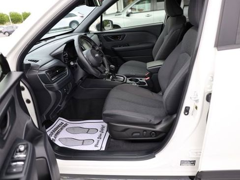 Used 2025 Subaru Forester Premium w/ Convenience Package #1 AWD/4WD image 14
