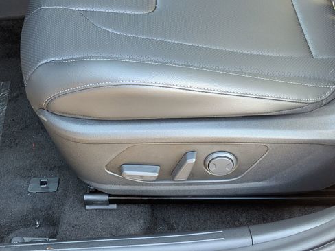 New 2026 Hyundai Elantra Limited image 18