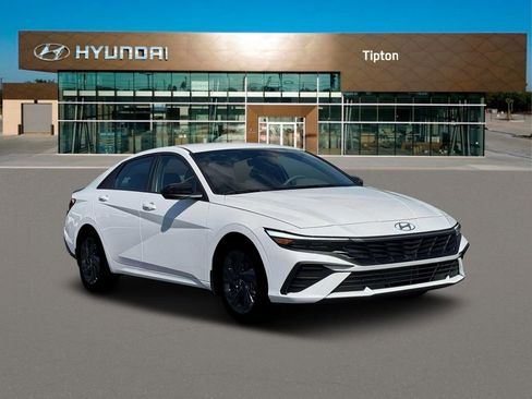 New 2026 Hyundai Elantra Sport FWD image 11