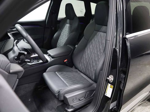 Certified 2025 Audi SQ5 Premium Plus w/ Premium Plus Package image 5