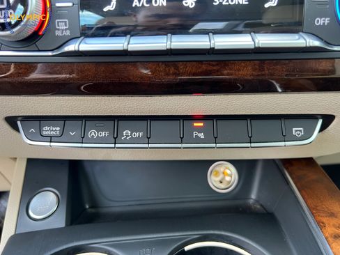 Used 2017 Audi A4 2.0T Premium w/ Convenience Package image 29