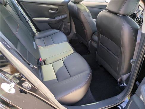 Used 2021 Nissan Sentra SR w/ SR Premium Package image 19