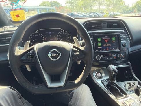Used 2023 Nissan Maxima SR w/ Sport Mat Group FWD image 16