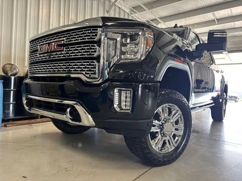 Used 2023 GMC Sierra 2500 Denali w/ Denali Black Diamond Edition AWD/4WD image 49