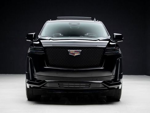 Used 2024 Cadillac Escalade Sport Platinum w/ LPO, Floor Liner Package image 10