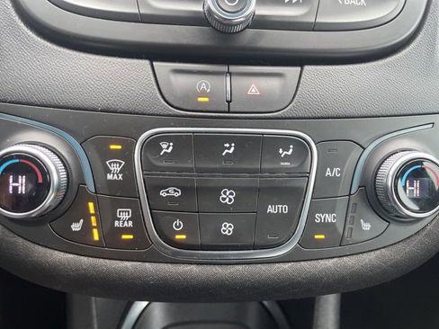 Used 2022 Chevrolet Malibu LT image 25