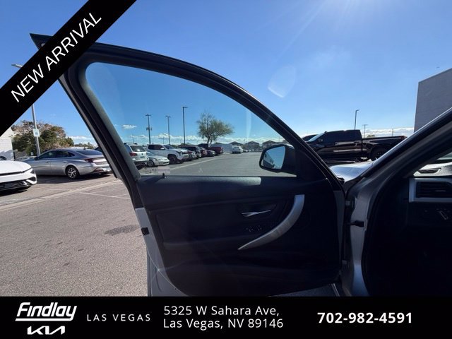 Used 2018 BMW 320i Sedan RWD image 8