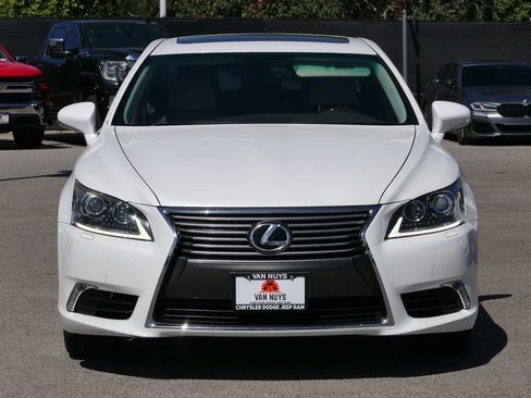 Used 2014 Lexus LS 460 w/ Comfort Package RWD image 7