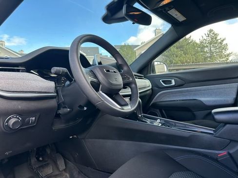 Used 2025 Jeep Compass Sport AWD/4WD image 24
