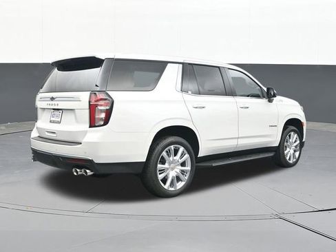 Used 2022 Chevrolet Tahoe High Country AWD/4WD image 15