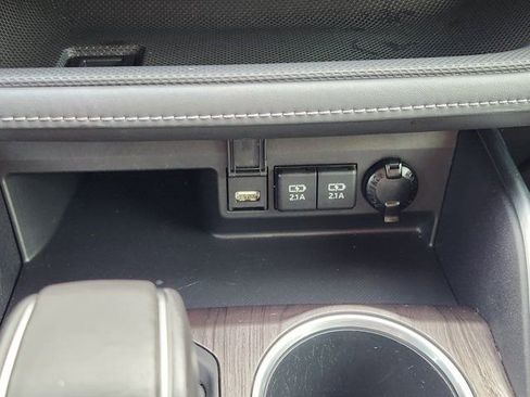 Used 2021 Toyota Highlander Platinum image 22