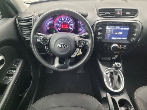 Used 2018 Kia Soul + FWD image 22