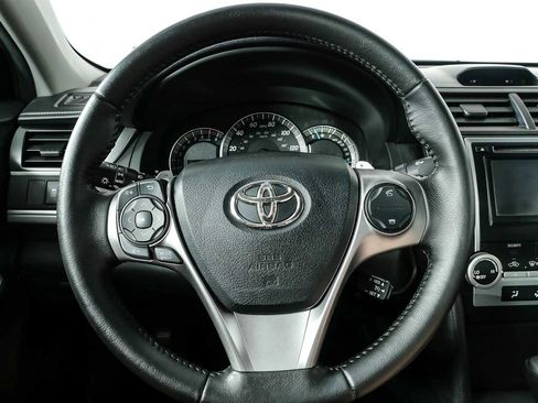 Used 2012 Toyota Camry SE FWD image 9