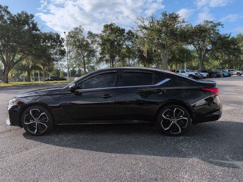 Certified 2023 Nissan Altima 2.5 SR w/ SR Premium Package FWD image 7