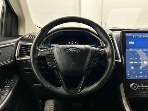 Used 2022 Ford Edge SEL AWD/4WD image 13