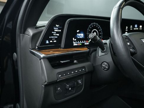 Used 2023 Cadillac Escalade Premium Luxury w/ Performance Package AWD/4WD image 29