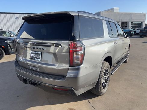 Used 2022 Chevrolet Suburban Z71 image 5